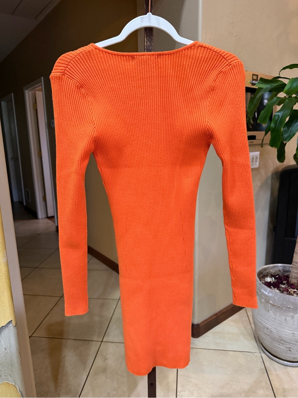 Forever 21 Orange Ribbed V-Neck Dress - Picture 4 of 5